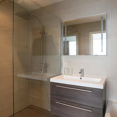 Comfy Studio In Trendy Area *
